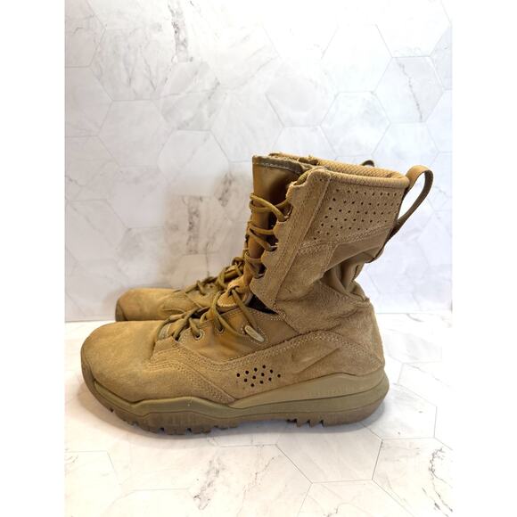 Nike Boots SFB Field 2 Coyote Brown Size 7 Suede 8\